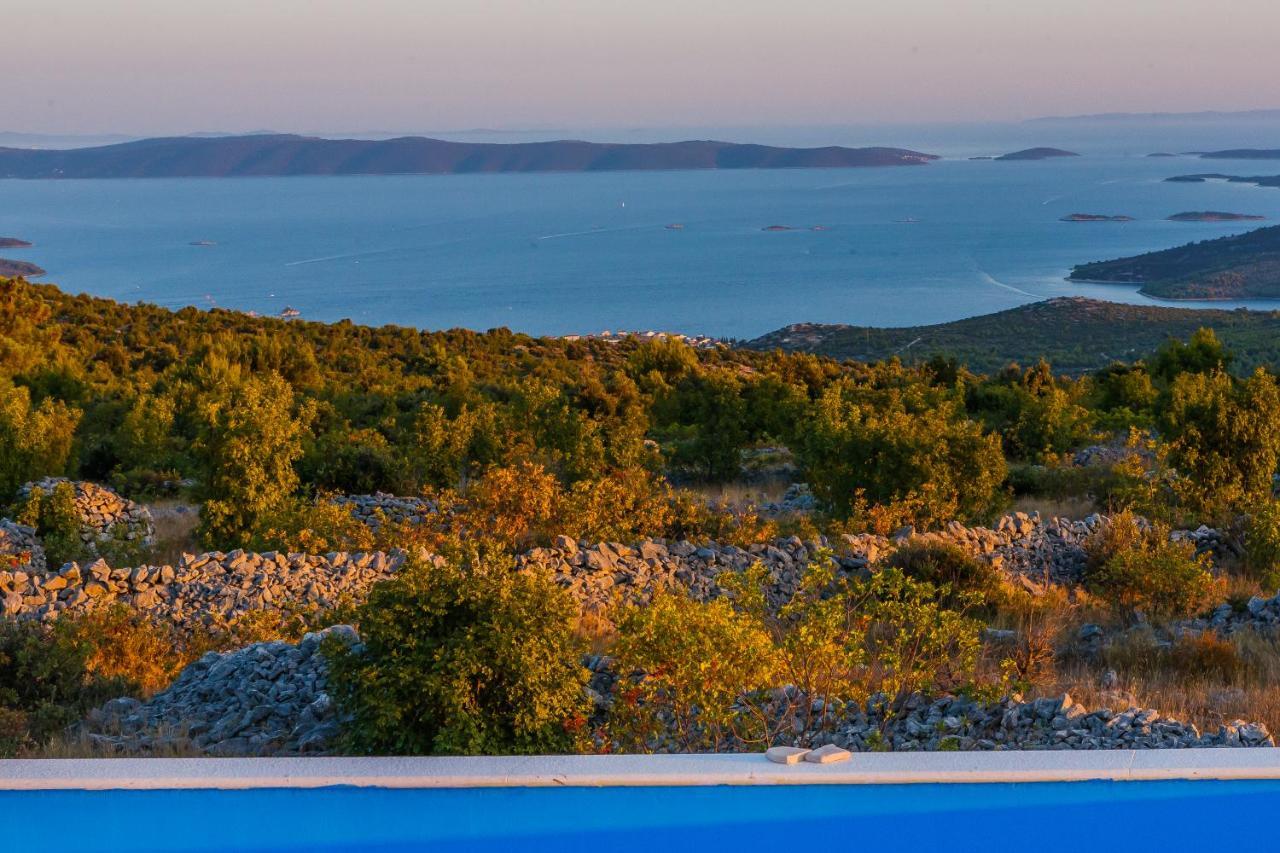 Villa Zlatno Sunce In The Hills Near Trogir Vrsine Eksteriør bilde